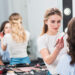 Elemente esențiale pentru o zonă de make-up profesional acasă